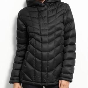 Patagonia Women’s Black Quilted Puffer Jacket Hooded Size L Goose Down